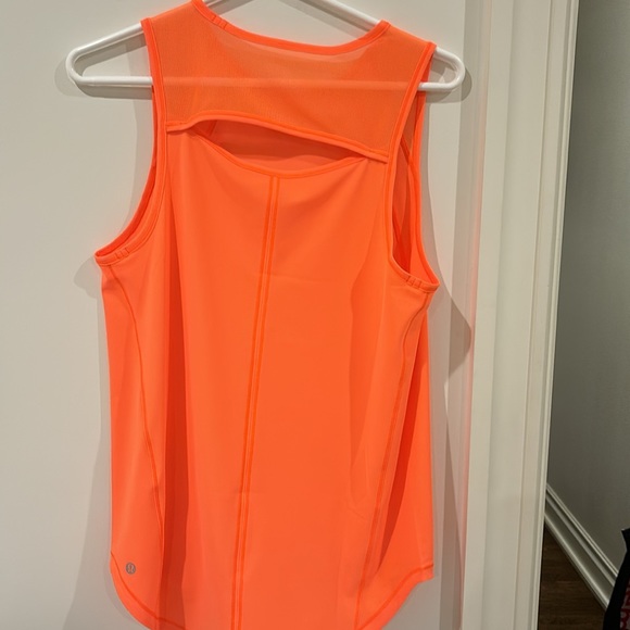 Lululemon orange sculp tank!!! size 6!!! - Picture 3 of 4